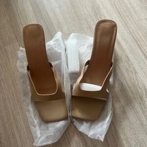 Elegant Tan Women's Heels